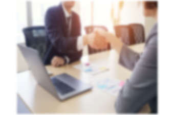 パワーポイントで作る資料で見やすさを損なわせるNGパターン：画像の拡縮比率が悪いまたは解像度が低い